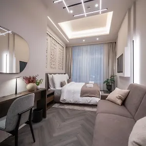 jumeirah-suites.inbudapesthotels.com/